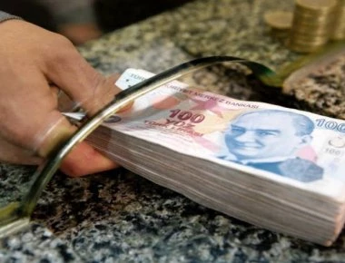 Καταβαράθρωση της τουρκικής λίρας έναντι ευρώ και δολαρίου
